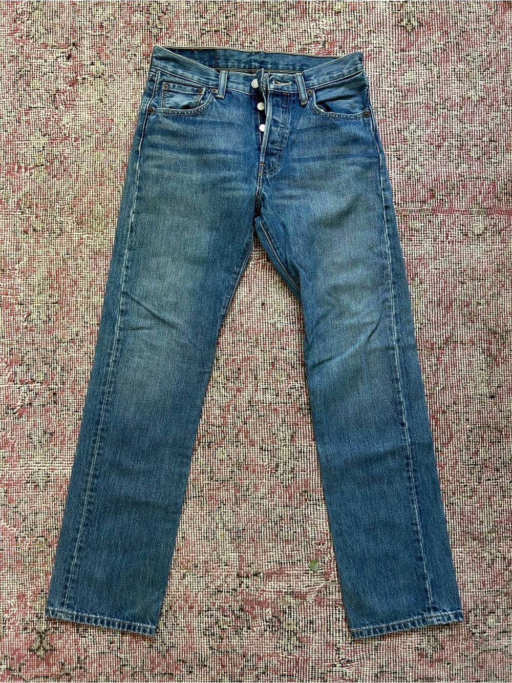 Dark Wash Levis 501